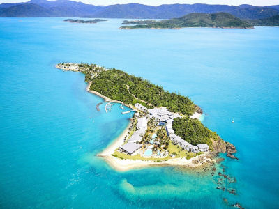CW Daydream Island - Ariel - thumbnail